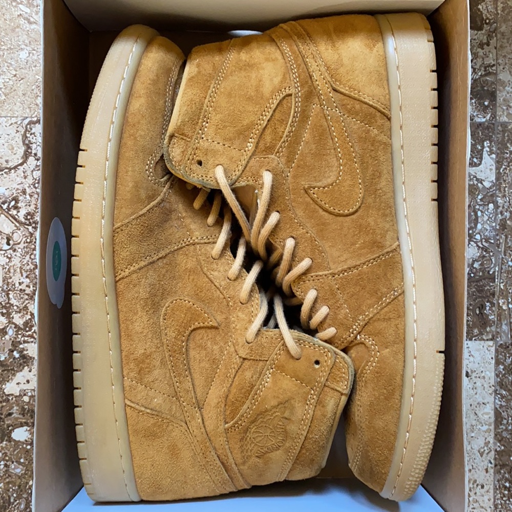 Air Jordan 1 Retro - Picture 1 of 16
